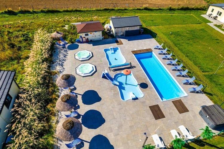 Holiday Resort, Ustronie Morskie Exteriér fotografie