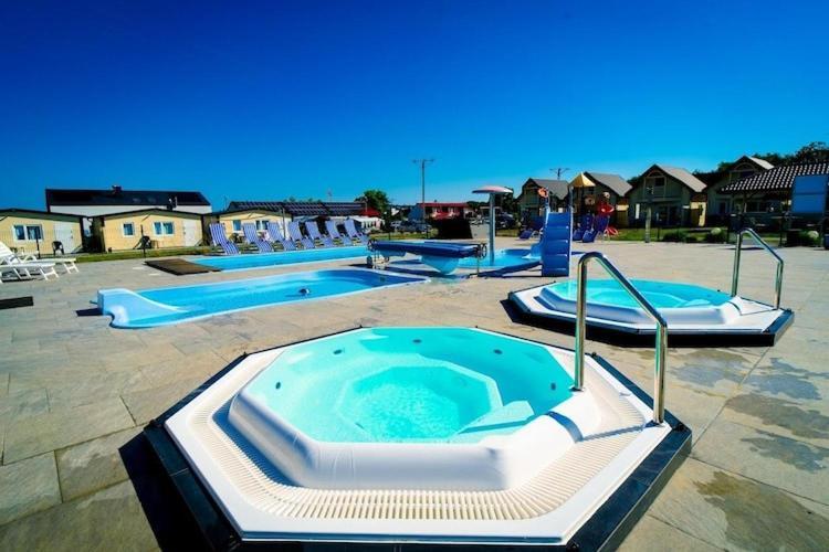Holiday Resort, Ustronie Morskie Exteriér fotografie